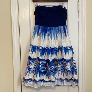 Strapless party dress with pockets